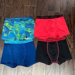 Calvin Klein boys Boxer Briefs Set